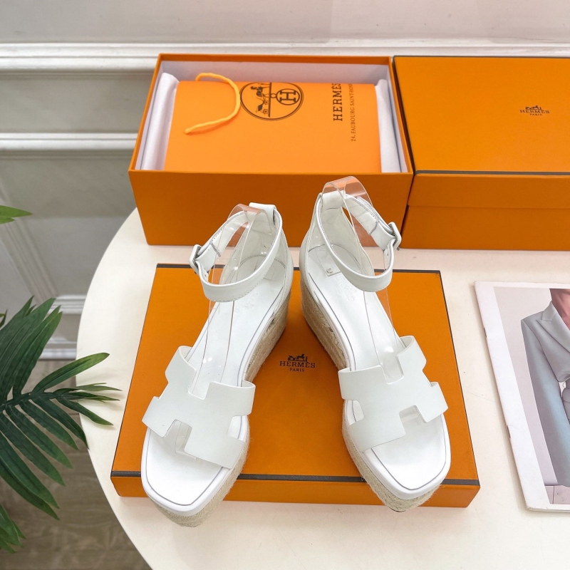 H**mes sandals